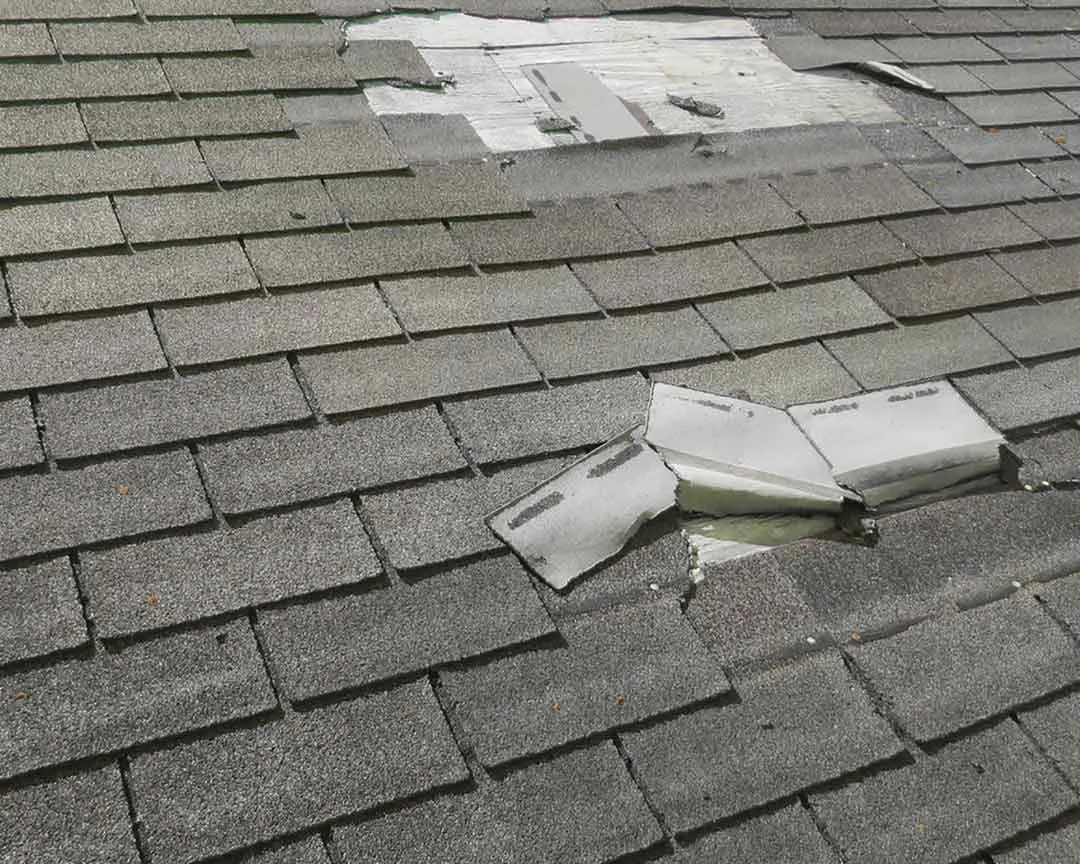 Rapid emergency roof tarping and water intrusion prevention in Deltona FL